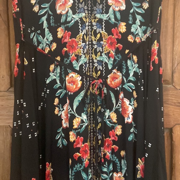 Lola P Cap Sleeve Hanky Hem Dress - Picture 6 of 6